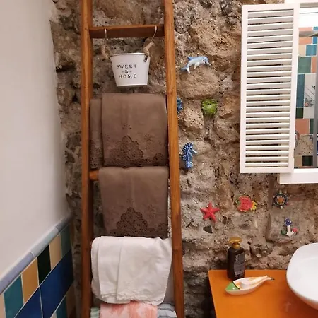 Tesoro Antico Apartment *