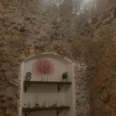 Tesoro Antico Apartment *