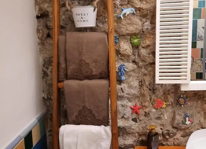 Tesoro Antico Apartment *