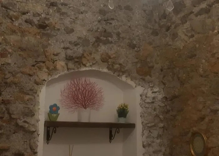 Tesoro Antico Apartment *